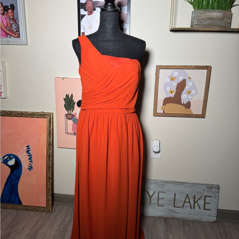 Elegant Orange One-Shoulder Dress